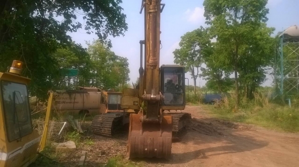 ขายแบคโฮ CAT EL200B เอกสารสัญญาซื้อขาย รถใช้งานได้ดี ราคาต่อรองได้ครับ ขายแบคโฮ CAT EL200B เอกสารสัญญาซื้อขาย รถใช้งานได้ดี ราคาต่อรองได้ครับ