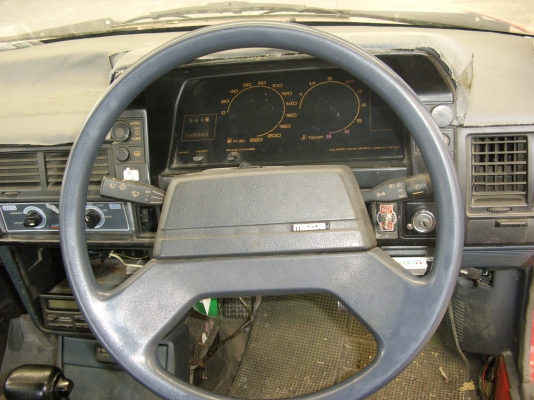 ขายรถเก่ง Mazda 323