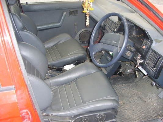 ขายรถเก่ง Mazda 323