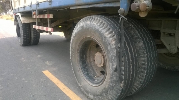 ขายรถพ่วง แม่ดั้ม - ลูกไม่ดั้ม HINO FM3M จดทะเบียนปี 43 เครื่องเดิม M10C 240 แรงม้า เกียร์เดิม สโลว์เดิม คัสซีสวยจัดตลอดเส้น ยางเต็มทั้ง 18 เส้น ทะเบียนพร้อมโอนครับ ขายรถพ่วง แม่ดั้ม - ลูกไม่ดั้ม HINO FM3M จดทะเบียนปี 43 เครื่องเดิม M10C 240 แรงม้า เกียร์เดิม สโลว์เดิม คัสซีสวยจัดตลอดเส้น ยางเต็มทั้ง 18 เส้น ทะเบียนพร้อมโอนครับ