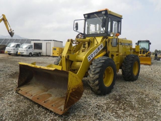 ขาย รถตัก KOMATSU 510 กรองเดี่ยว ซีเรียลสูง นำเข้าจากญี่ปุ่น 090-986-2521 อ๊อบ