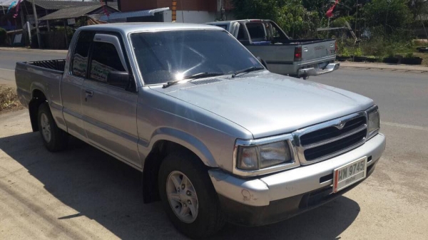 ขายกระบะ Mazda ปี 40 สีบรอนซ์เงิน ราคา 108,000 บาท +++++++++++