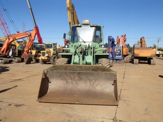 ขายรถตัก CAT 936E นำเข้าจากญี่ปุ่น ซีเรียลสูง 2,XXX. สวยมากครับ 090-986-2521 อ๊อบ