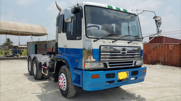 ขายหัวลาก320แรง2เพลาสวยๆ ขายหัวลาก320แรง2เพลาสวยๆ