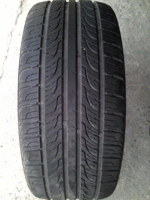 225/40R18    ROAD STONE Z700 มี 1 เส้น  โทร.081-427-3941