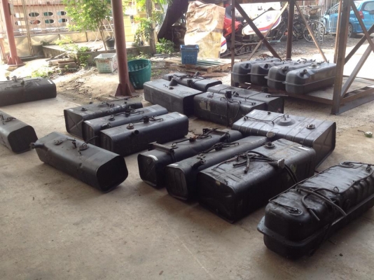 ถังบรรจุน้ำมัน เก่าญี่ปุ่น มีหลายขนาด สภาพใช้งานได้จริง