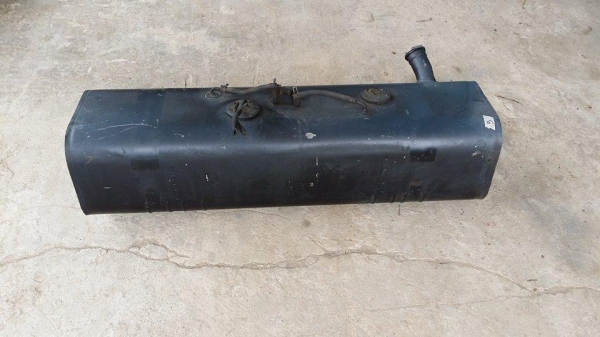 ถังบรรจุน้ำมัน เก่าญี่ปุ่น มีหลายขนาด สภาพใช้งานได้จริง