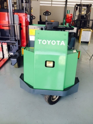 จำหน่ายรถลากไฟฟ้า (Tow Tractor) Toyota ลากได้สูงสุด 4 ตัน รุ่น CBTY4