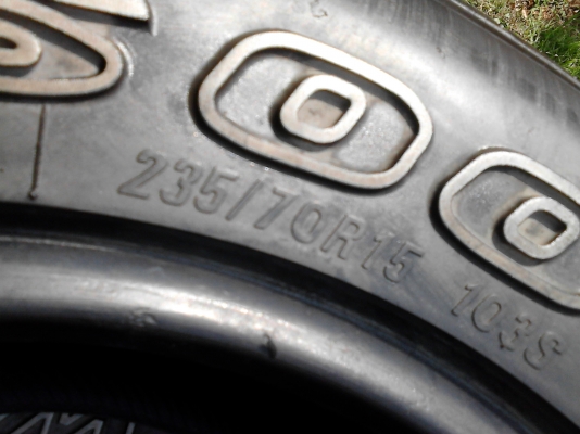 235/70 R15 MAXXIS BRAVO 600  ชุด 4 เส้น tel.081-427-3941