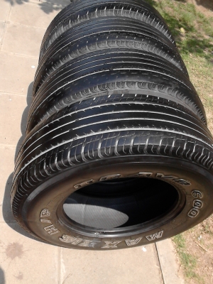235/70 R15 MAXXIS BRAVO 600  ชุด 4 เส้น tel.081-427-3941
