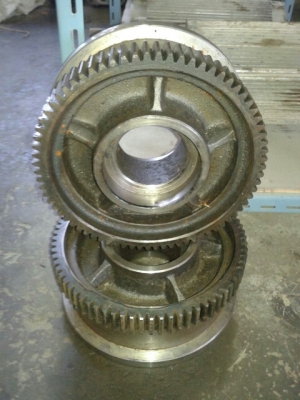 ล้อเครน ขนาด 300x125 mm. เพลากลาง 60 mm.