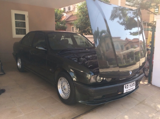 BMW 525i 2JZ ติดLPG ออโต้ เบาะไฟฟ้า ชุดแต่งรอบคัน ตามรูป