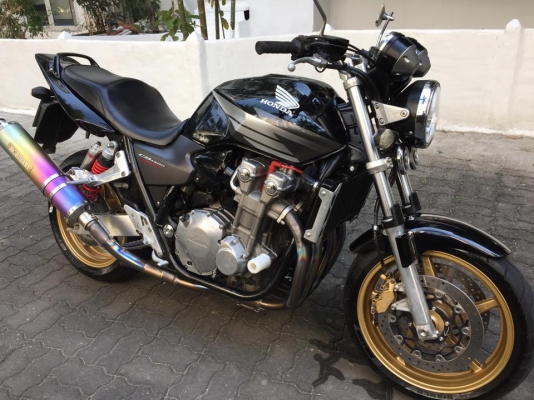 ขาย cb1300 SC54 สพมแท้ๆ โทร check ได้ครับ บริการส่งทั่วไทย