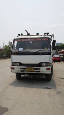 ขาย nissan ud (6ล้อหัวลาก)