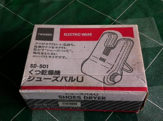 เครื่องเป่าแห้งรองเท้า SHOES DRYER ช่วยให้รองเท้าแห้งสนิทจากจุดที่แสงและความร้อนไม่ถึง