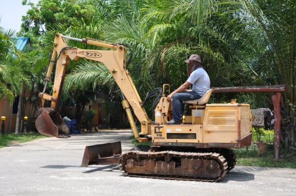 ขายแบคโฮ YANMAR YB1200S สวยเดิมจากญี่ปุ่น ทำงานสมบูรณ์ทุกระบบ รับรองไม่ผิดหวัง 135,000 เท่านั้น!!