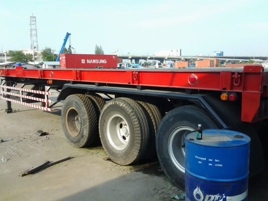 ข8ายด่วนห่างพนัส3เพลาปี58หางต่อให่มสภาพสวยพร้อมใช้งานได้เลยต้องการขายด่วนมาก