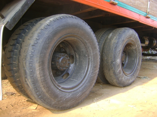 F17  2 เพลา เครื่องEH 700 กระบะไม้  ราคา  660,000 บาท