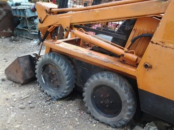 ลงรูปเต็ม ชัดๆครับ- รถตักล้อยาง bobcat ยี่ห้อ TOYOTA: 3SDK 4 เครื่องดีเซล 2 สูบ พร้อมใช้งาน