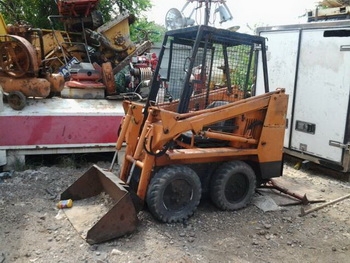 ลงรูปเต็ม ชัดๆครับ- รถตักล้อยาง bobcat ยี่ห้อ TOYOTA: 3SDK 4 เครื่องดีเซล 2 สูบ พร้อมใช้งาน