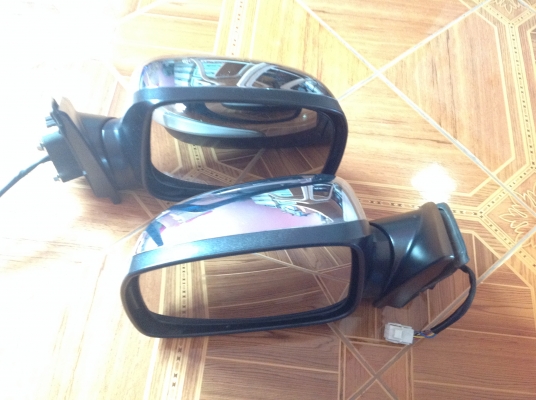 ขายคับกระจกมองข้างของแท้D MAX ปี2010 1คู่ ปรับไฟฟ้า+พับข้างไฟฟ้าสายไฟ7สาย และ เกียดีแม็กCommonrail วิ่งไปแค่70,000 กม.