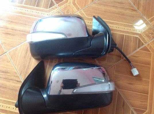 ขายคับกระจกมองข้างของแท้D MAX ปี2010 1คู่ ปรับไฟฟ้า+พับข้างไฟฟ้าสายไฟ7สาย และ เกียดีแม็กCommonrail วิ่งไปแค่70,000 กม.