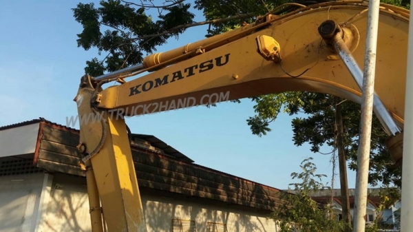 รถแบคโฮ ยี่ห้อโคมัตซุ รุ่น Pc100 รุ่น5S มีเล่มทะเบียน