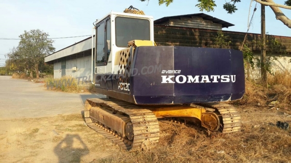 รถแบคโฮ ยี่ห้อโคมัตซุ รุ่น Pc100 รุ่น5S มีเล่มทะเบียน