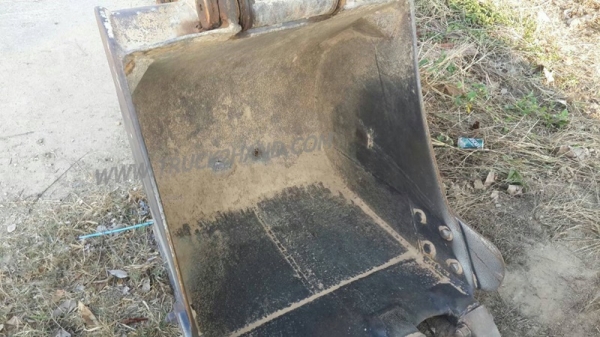 รถแบคโฮ ยี่ห้อโคมัตซุ รุ่น Pc100 รุ่น5S มีเล่มทะเบียน