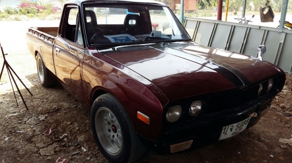 ดัทสัน ช้างเหยียบ 620 คลาสสิก 4 ขอไฟท้ายนอนเดิมๆ ดัทสัน ช้างเหยียบ 620 คลาสสิก 4 ขอไฟท้ายนอนเดิมๆ