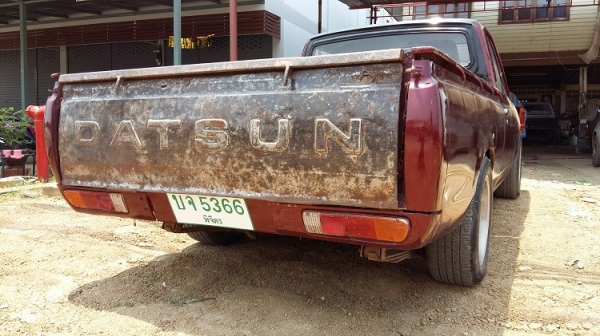 ดัทสัน ช้างเหยียบ 620 คลาสสิก 4 ขอไฟท้ายนอนเดิมๆ ดัทสัน ช้างเหยียบ 620 คลาสสิก 4 ขอไฟท้ายนอนเดิมๆ