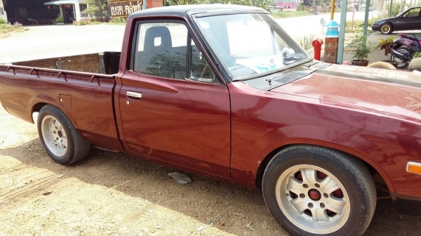 ดัทสัน ช้างเหยียบ 620 คลาสสิก 4 ขอไฟท้ายนอนเดิมๆ ดัทสัน ช้างเหยียบ 620 คลาสสิก 4 ขอไฟท้ายนอนเดิมๆ