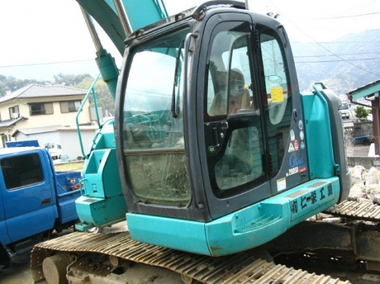 รถขุด SK200SR #YB04-0**** ปี2005 5967ชม. เครื่อง ISUZU AA-4BG1TC สภาพดี มี Piping