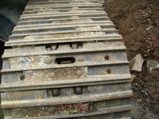 รถขุด SK200SR #YB04-0**** ปี2005 5967ชม. เครื่อง ISUZU AA-4BG1TC สภาพดี มี Piping