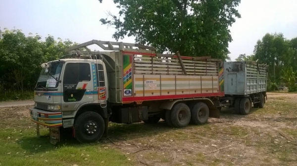 ขายรถพ่วง แม่ดั้ม - ลูกไม่ดั้ม HINO FM1M วางเครื่อง 3M 240 แรงม้า คัสซีสวยจัดตลอดเส้น เกียร์เดิม สโลว์เดิม ยางเต็มทั้งหมด ทะเบียนพร้อมโอนครับ