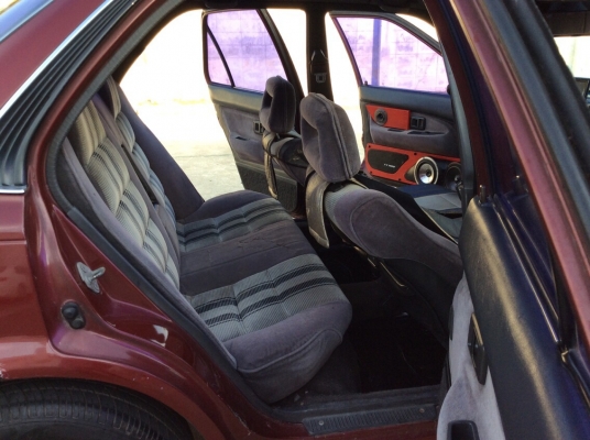 ขายรถโตโยต้า โคโรล่า ปี91 เครื่อง 1.6 เกียร์ธรรมดา ติดแก๊ส LPG กระจกไฟฟ้าทั้งคัน ภายในเดิมๆ เครื่องเสียงCD ทีวี ชุดกลางใช้ได้หมด สีมีริ้วรอยมีผุนิดหน่อย แม็ก14" รถขับดีเลยครับ ขับทางไกลได้เลย ภาษีไม่ขาดต่อ เอกสารพร้อม ขายถูกครับ