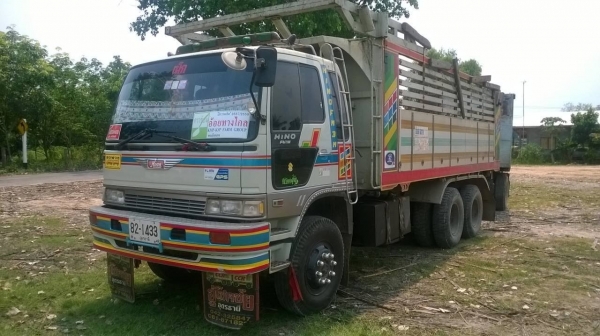 ขายรถพ่วง แม่ดั้ม - ลูกไม่ดั้ม HINO FM1M วางเครื่อง 3M 240 แรงม้า คัสซีสวยจัดตลอดเส้น เกียร์เดิม สโลว์เดิม ยางเต็มทั้งหมด ทะเบียนพร้อมโอนครับ