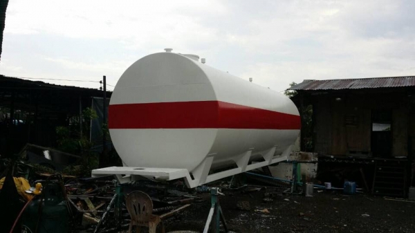 อย่าเสี่ยง !!! กับถังน้ำมันไม่ได้มาตรฐาน เหล็กบาง ไม่ได้คุณภาพ อยากได้ถึงน้ำมันดีมีคุณภาพ นึกถึงเราครับ