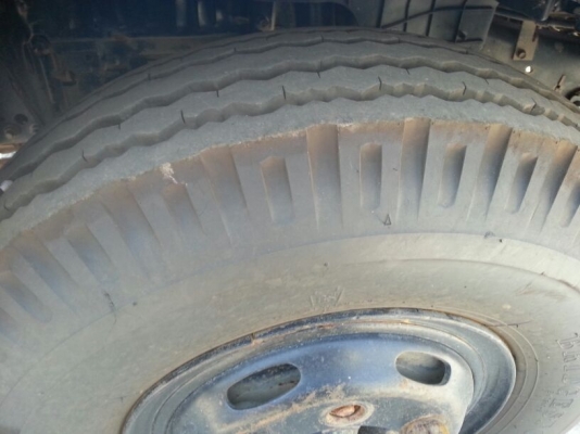 รถอีซูซุ 6 ล้อดั้ม NPR 130 แรงม้า.  สนใจติดต่อ  081 - 6079515