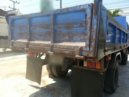 รถอีซูซุ 6 ล้อดั้ม NPR 130 แรงม้า.  สนใจติดต่อ  081 - 6079515