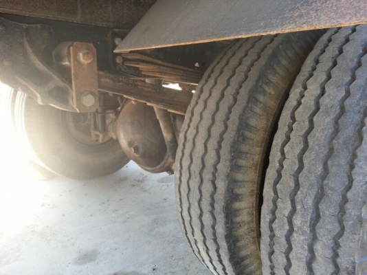 รถอีซูซุ 6 ล้อดั้ม NPR 130 แรงม้า.  สนใจติดต่อ  081 - 6079515