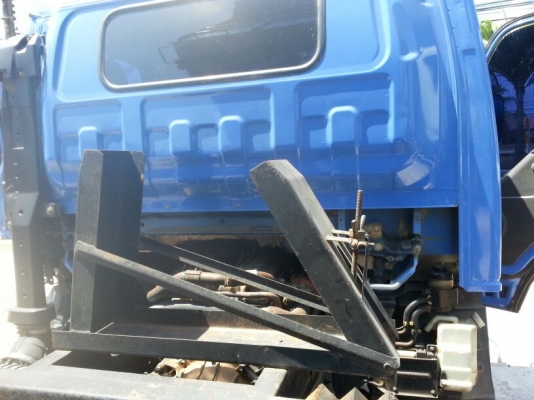 รถอีซูซุ 6 ล้อดั้ม NPR 130 แรงม้า.  สนใจติดต่อ  081 - 6079515