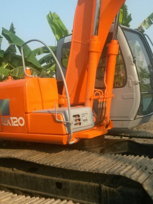 ขายด่วน HITACHI EX120-5  เก่า ญี่ปุน  สภาพสวยมากๆๆ   พร้อมใช้งาน  โทร 089-3818694  ดวงนภา เตียวตระกูล