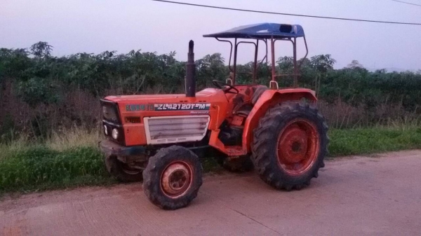 ขายครับ KUBOTA ZL4212DT-M เครื่องดี เกียร์ดี สภาพพร้อมใช้ ครับ