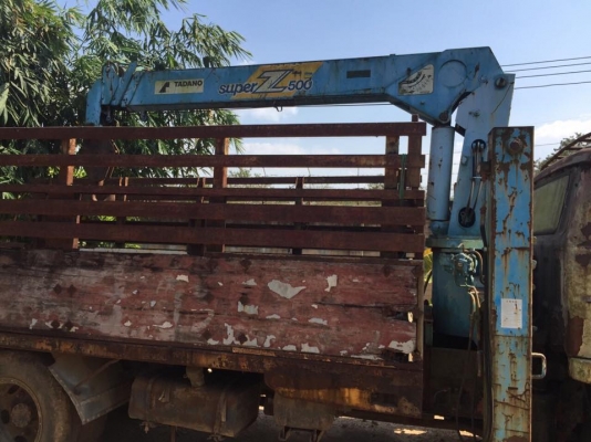 6 ล้อ 165 แรง ติดเครน 5 ตัน สภาพรถไม่สวย แต่เครื่องสวย คัสซีสวย เล่มทะเบียน พร้อมโอน