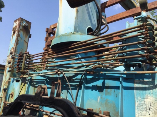 6 ล้อ 165 แรง ติดเครน 5 ตัน สภาพรถไม่สวย แต่เครื่องสวย คัสซีสวย เล่มทะเบียน พร้อมโอน