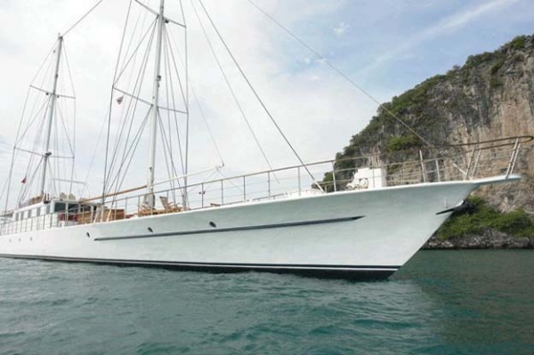 เรือท่องเที่ยว 52 เมตร เรือท่องเที่ยว 52 เมตร