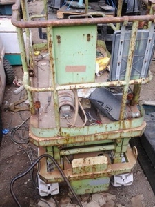 ขาย - รถกระเช้าไฟฟ้า AICHI: RV041 แบบขากรรไกร แทรคยาง สูง 4 เมตร