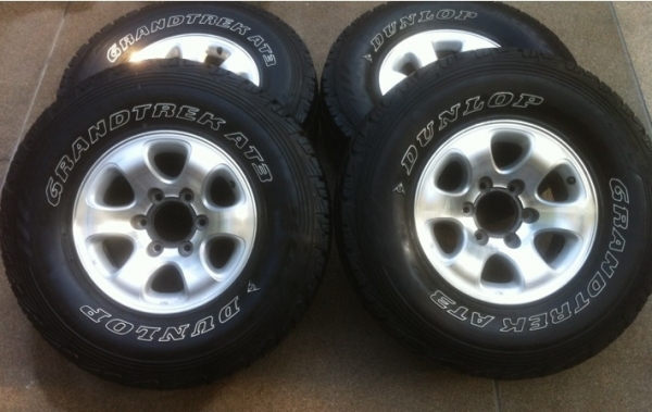 ล้อแนว off road พร้อมยาง Dunlop 31 10.5 R15