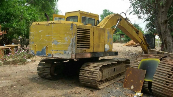 ขาย KOMATSU PC 120-2 สภาพสวยพร้อมใช้ ราคาต่อรองได้ ติดต่อได้ที่คุณ อ๊อฟ พิจิตร 086-7379991